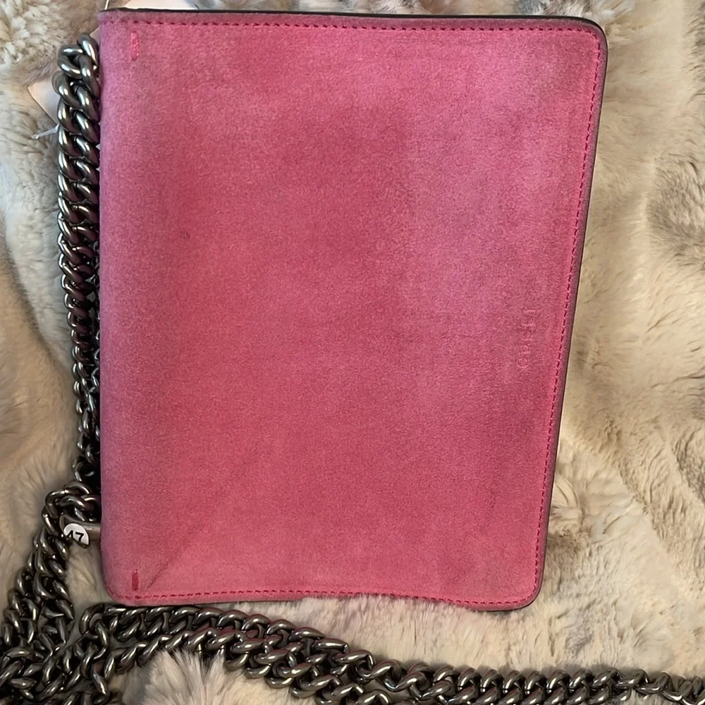 LIKE NEW GUCCI DIONYSUS SMALL SUEDE PINK SHOULDER CROSS BODY SNAKE HEAD CLOSURE - Picture 11 of 16